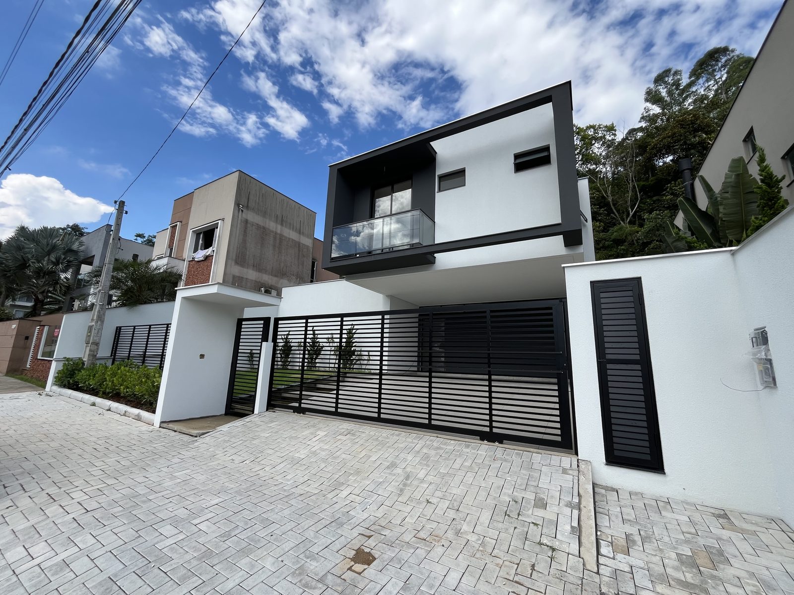 Fachada de residência de alto padrão
